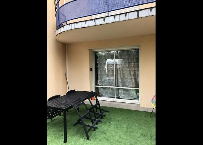 Charmant T2 De 45M2 - Parking Prive - Terrasse- Linge Inclu- Proche Vannes